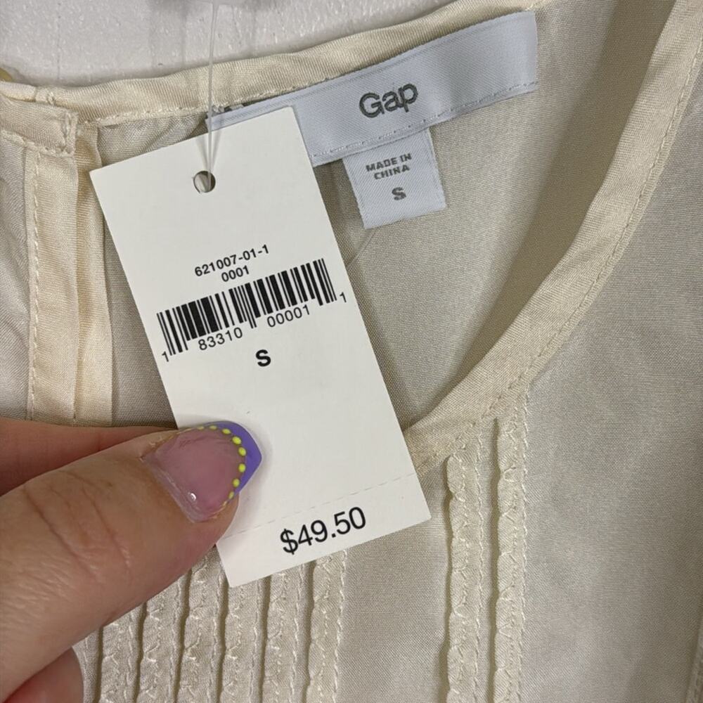 GAP Women’s Small 100% Silk Cream Ruffle Tank Blouse Sleeveless Shell S New - Picture 5 of 7